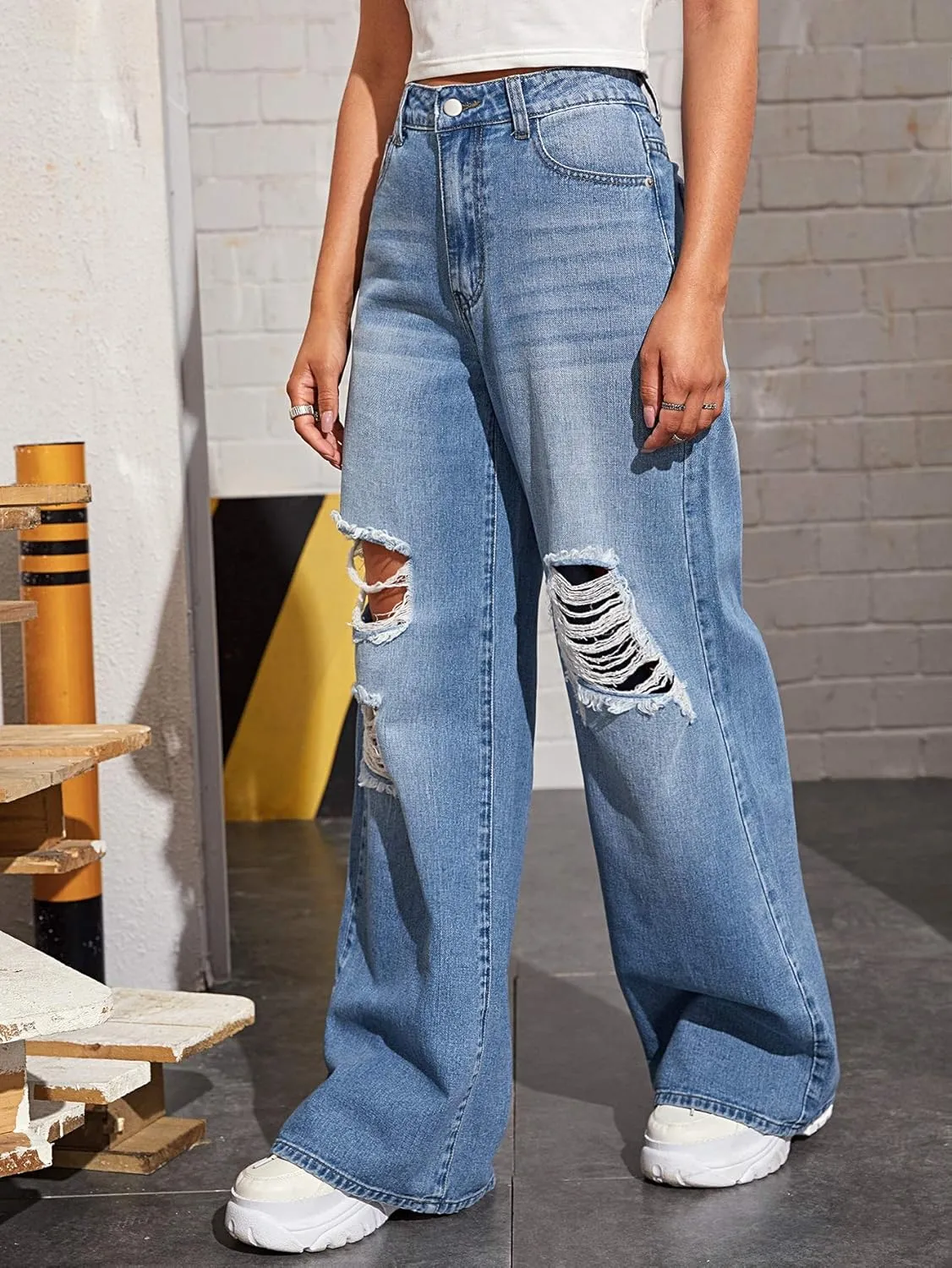 SweatyRocks Women's Casual Loose Ripped Denim Pants Distressed Wide Leg Jeans